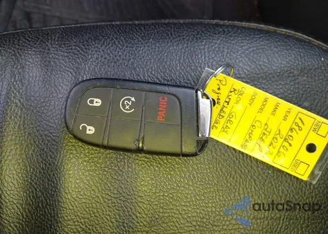 2022 Jeep Compass Latitude Lux 4X4 z USA, uszkodzony, nr VIN 3C4NJDFB5NT150019